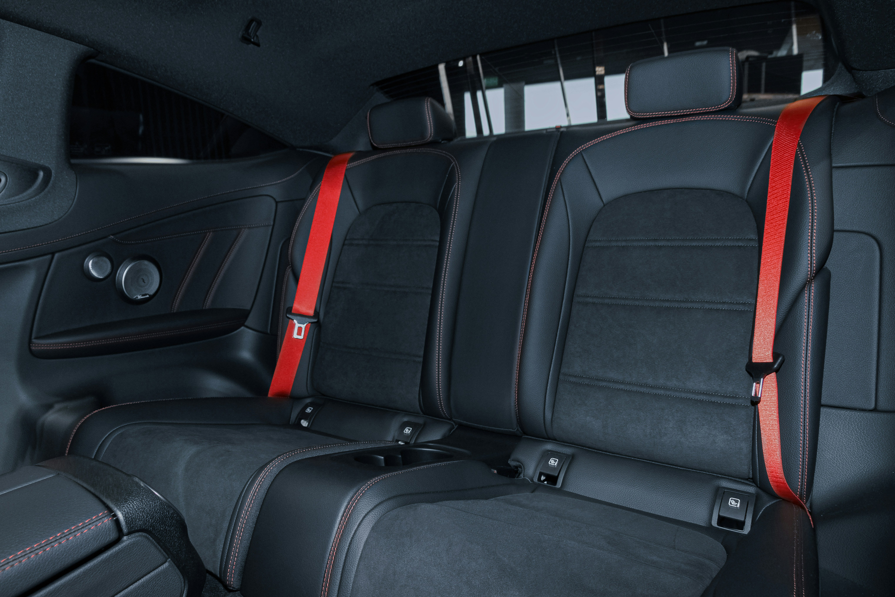 Autositze im Innenraum eines Autos